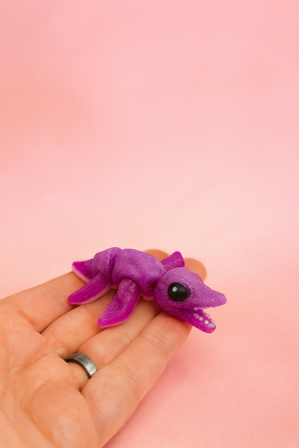 Hatchling Dino – Mini-Dino Mystery Edition