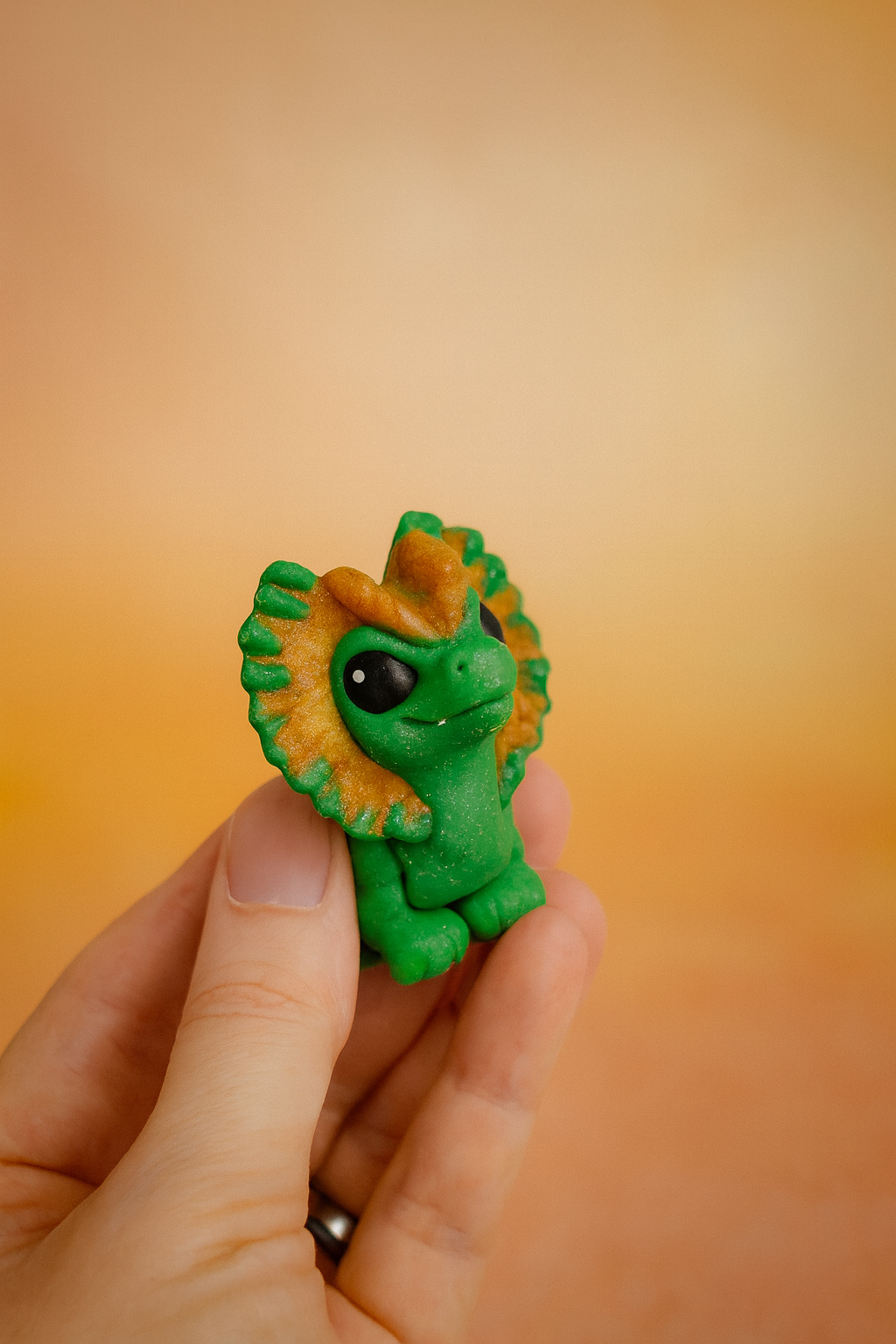 Hatchling Dino – Mini-Dino Mystery Edition