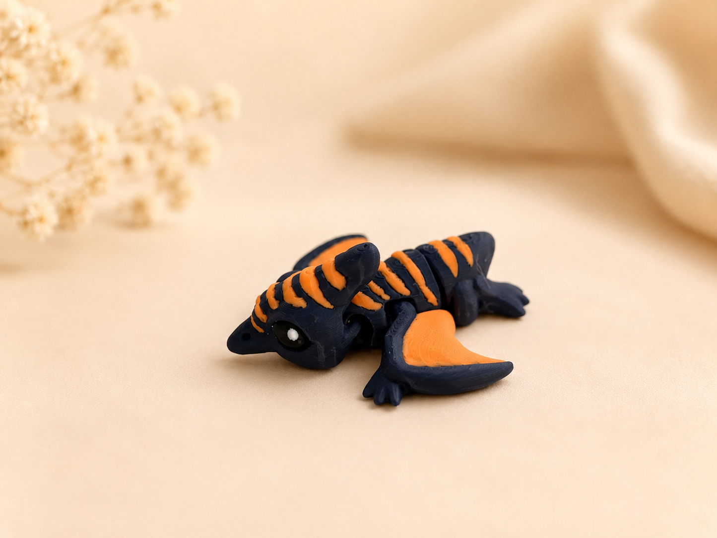 Hatchling Dino – Mini-Dino Mystery Edition